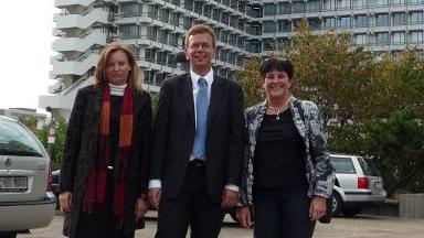 Gruppenbild round-table teilnehmer